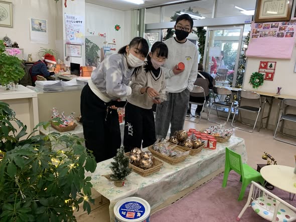 プレゼントをもって♡ プレゼントをもって♡